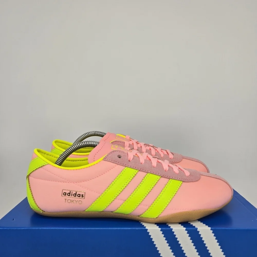 adidas Women's Tokyo JQ0584 Glow Pink Solar Yellow Gum Shoes Size 6.5 New